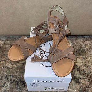 Steve Madden Darlynn Tauoe Suede Sandals